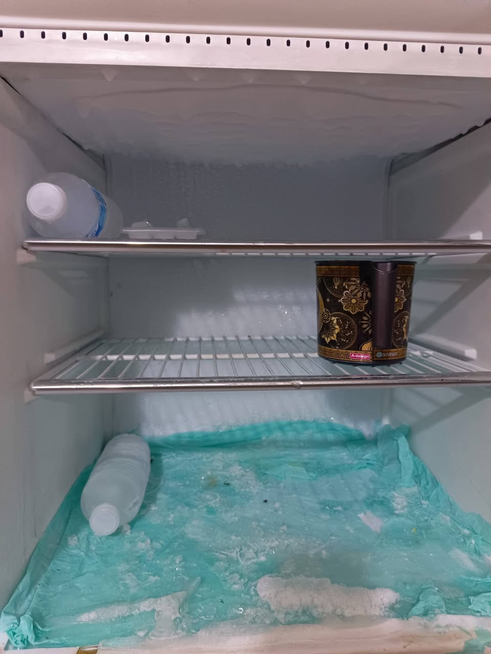 السلام عليكم
ثلاجة مستعملة للبيع 
مابيها شي وتبرد فوك وجوة 
سعرها 275 وبيها مجال


**إذا كنت صاحب هذا الإعلان وتريد حذفه لأي سبب، رجاءا أرسل رسالة إلى الدعم الفني**