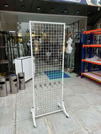 ستاند شبكي للبيع متوفر كميه وتساب 07824472275