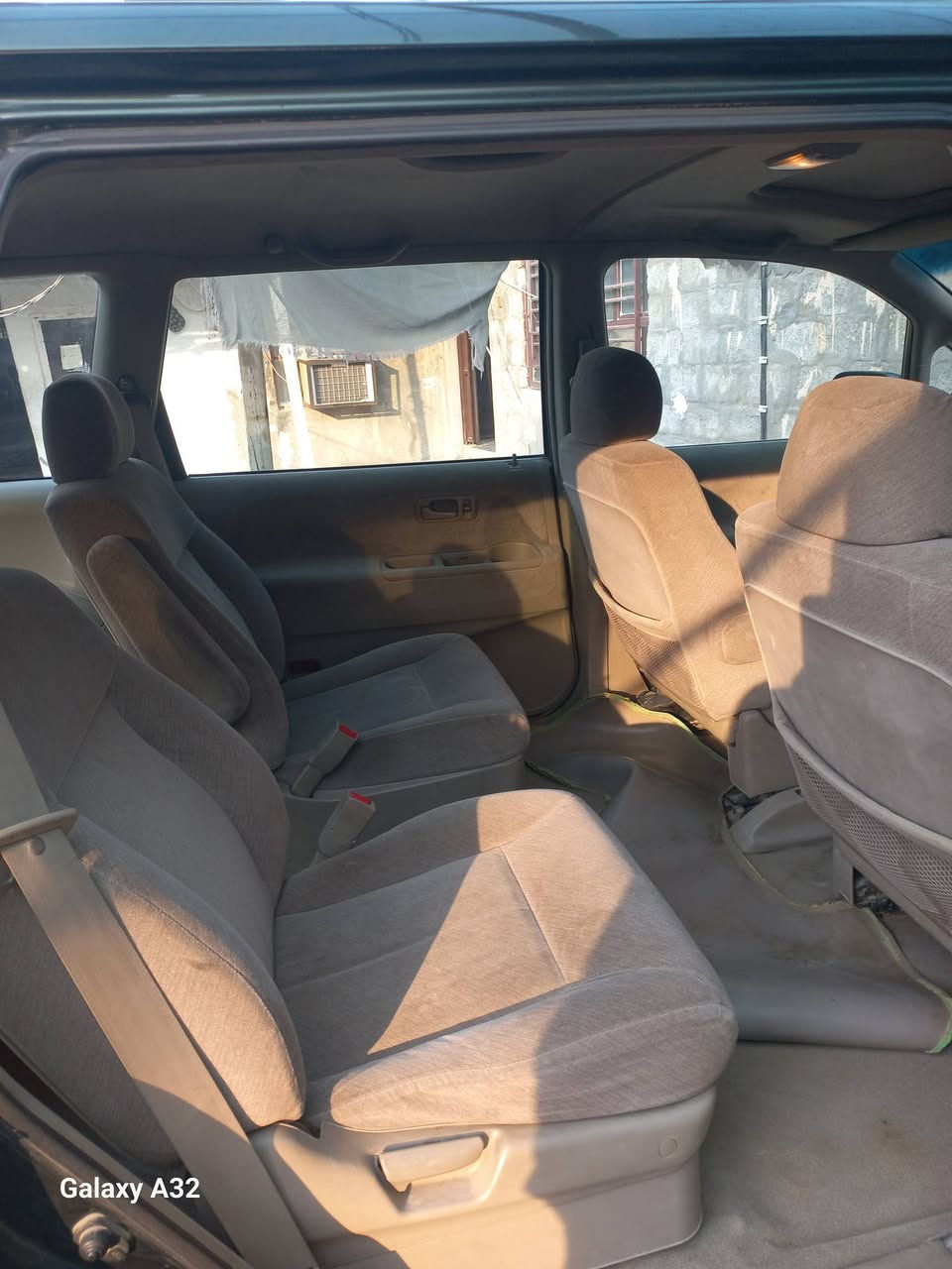 السلام عليكم
سيارة موديل 2000 بأسمي شرط التحول 
سيارة نظيفه 
السعر ٧٥ $ وبيه مجال 
واذا مراوس هم يرحمه 
 مكلف بالنشر 
غير متواجد على الفيس 
رقم الجوال ***********
رقم الواتس اب ***********
