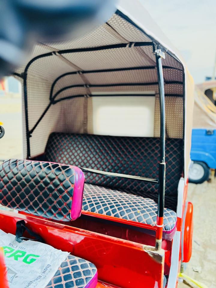 تكتك البيع. 18 شهر  10 كشره كفاله وكيل شاكر مكاني المجر. سعر  3700 بي مجل.   ***********📞
