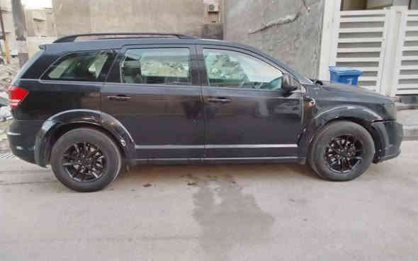 السلام عليكم 
دوج جورني مكينة ٢٤٠٠ موديل ٢٠١٢ نص فول بصمة ٧ راكب سيارة بيهه طخطخات وجراد كير مكينة تبريد جاهزات رقم بغداد باسمنة سعر ٨٠ وبيهه مجال ***********
