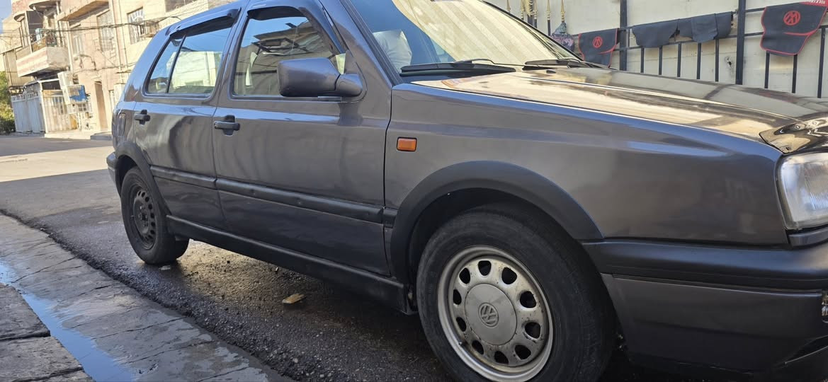 السلام عليكم
كولف للبيع موديل ١٩٩٣ السعر 40$وبيها مجال
السياره مصبوغ عام عنواني بغداد رقم الهاتف ***********
