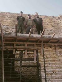 خلفة بناء ولبخ وترميم بيوت متفرغ  استمرار بل عمل  للأتصال 07805576748