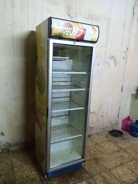 براد ببسي اخو الجديد استخدام قليل نوعه تركي ايكور نضيف جدا سعر ٢٢٥ شراي اتصل بل الرقم وتددلل *********** مكاني نجف النجف
