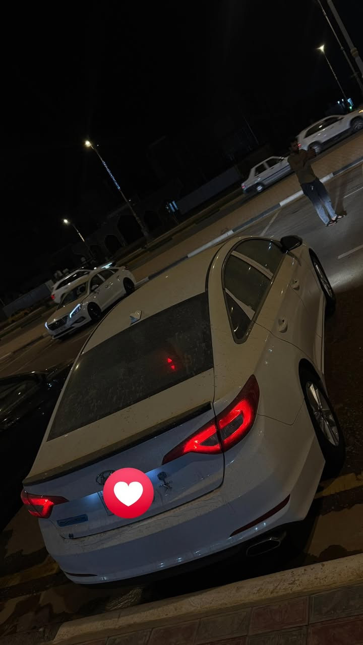 سوناتا 2015 امريكي
حادثها جاملغ امامي وخلفي بدون دواخل
السياره جاهزه كير مكينه حداده تبريد 
بيها صبغ خشم  الجاملغ الامامي والخلفي وتكحيلات فقط مكان السياره كربلاء 

‭***********‬
