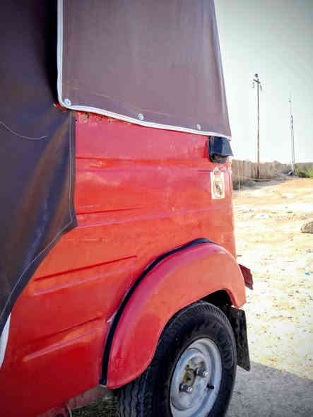 تكتك للبيع 2020شهر 5وراق وكيل شاكر كشره مكفوله منل صبغ ولمعجون 
جاهز كبل للشارع دوشمه فرشات كلجات جادر تخم تأير 
ترأي 22تكتك تخبل المكان ميسان المجر الكبير اتصل أوتدلل *********** خاص ما متواجد
