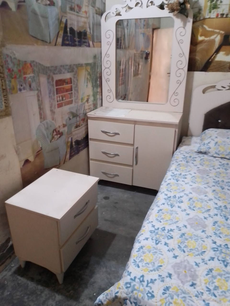 السلام عليكم 
غرفة النوم للبيع مكان كركوك 
السعر 400 ألف بي مجال 
للاستفسار اتصال بالرقم 
***********
