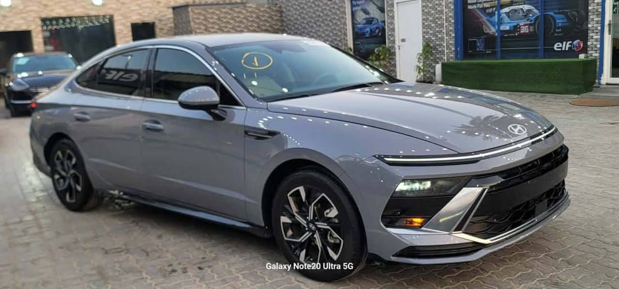 سلام عليكم 

سوناتا 2024 فول

بصمه

مواصفاتها

 داخل بيجي

مكينه 2500

نظام توقف ذاتي

تحديد مسار

مانع انزلاق

شاشة +كامرة دوارة

حساسات 

نقطة عمياء

اشاير بالمري

مثبت سرعه

كشنات كهرباي +تدفئه 

حادثه باب تبديل وتصليح بل هلال الخلفي 

ماشيه. 35
مثنئ معوقين بأسم والدي 
سعر 188وبيه مجال
بيع او مراوس حسب التفاق

استفسار  ***********
