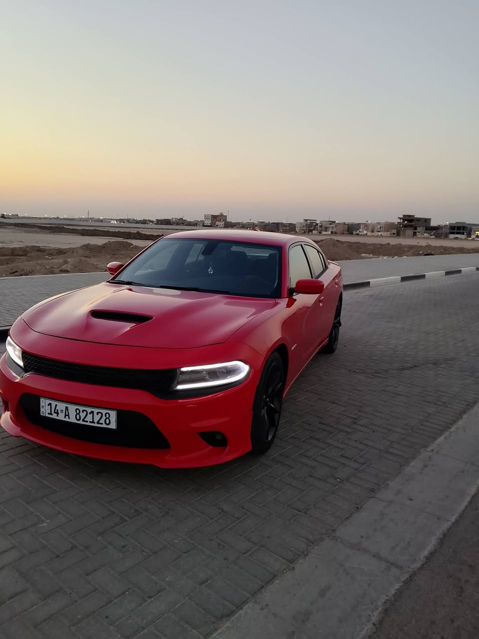 سلام عليكم جارجر R/T 5.7 2017
رقم بصره سنويه ورقام جدد 
حادث جاملغ وبنيد شاصي لغود كفاله 
 مكينه كير تبريد خير من الله 
سياره فول مواصفات عده الفتحه 
ماشيه 150ml استخدام شخصي 
سياره جاهزه ربع ما ذب عليه 
سعر 187 وبيه مجال قليل 
عنوان بصره حي الشرطه للستفسار 
***********
