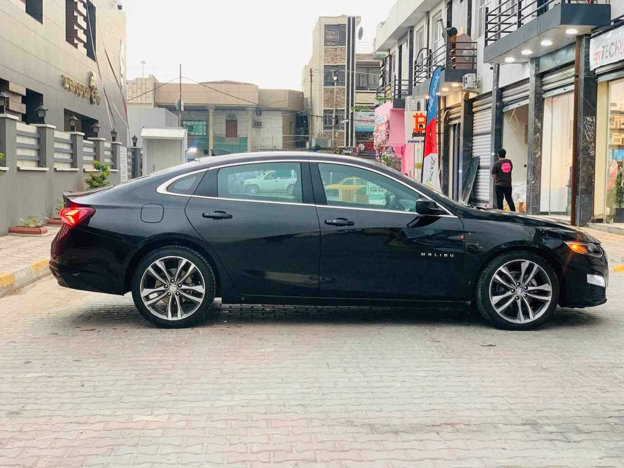 السلام عليكم ماليبو للبيع موديل 22 سياره جديده طختها بسيطه دعاميه وبنيت امامي البارد  سونار مرافق مع الصور ا 110 وبيها مجال استفسار الهاتف *********** ابو حسين
