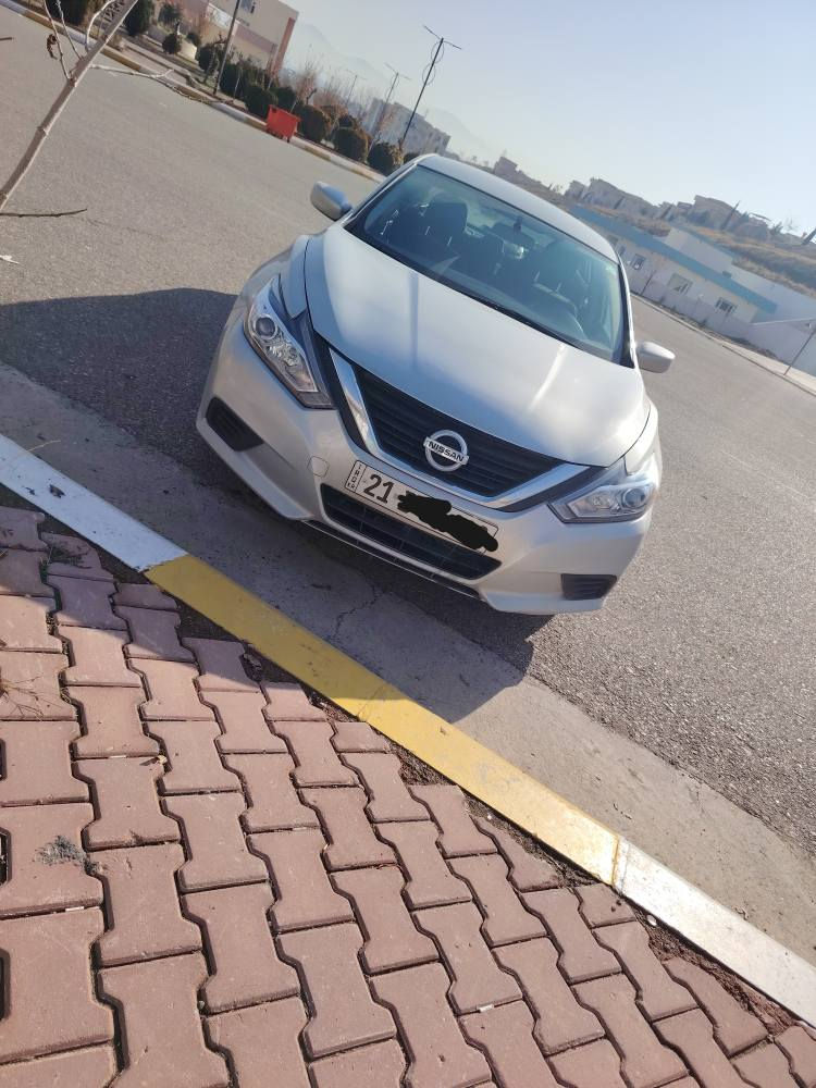 التيما 2016 فول مواصفات ما عدا فتحة سقف طبعاً 
كير بشرط الماكينه تعبانة شوي بس خير من الله مافيها مشاكل
سونار ملحق بالصور طبعا ما بيها دواخل يعني حادثها خفيف وخارجي 
108 وبيها مجال بسيط
تواجد السليمانية
والتحويل بشرط 
تواصل *********** السليمانية, العراق
