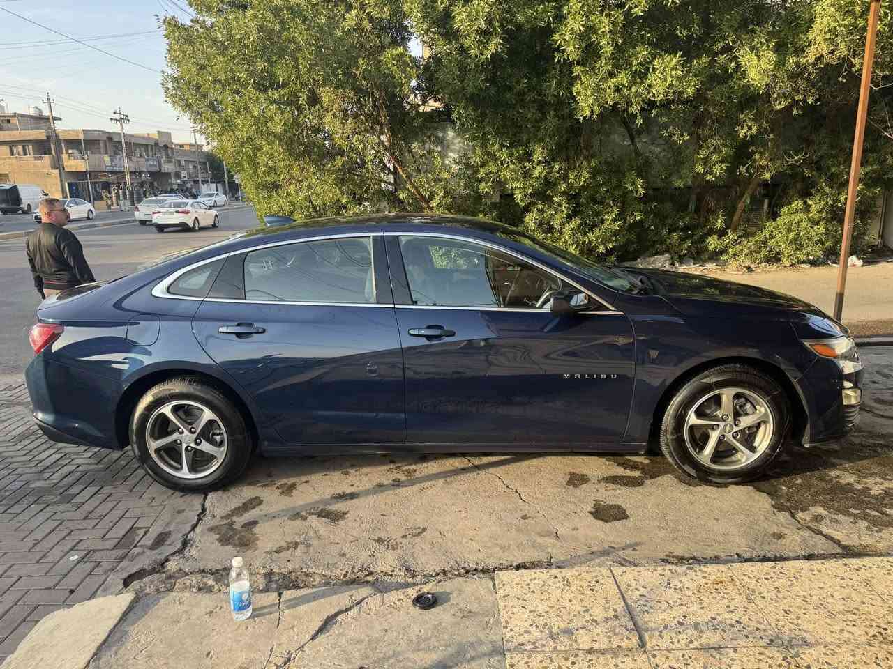 السلام عليكم ورحمة الله وبركاته 
ماليبو LT  2022
ماشيه 47 الف 
حادث موثق بالصور تعديل بنيد وجاملغ ايمن بي بارد 
ايرباگ درگه فقط الضرر ما واصل حتى للبراكيت يعني ما مبدل بيها شي   
رقم بغداد باسمي هزه جديده رقم جديد سنويه لغايه 2029  
تبريد جهتين + قطعتين تدفئة كشنات  
مثبت سرعة كشن كهربائي سايد بريك بصمه
تشغيل عن بعد Auto stop
گير ومحرك كفاله السياره ما تعاني من اي مشاكل الحمد لله
تايرات جديده  
بانزين محسن فقط
بيع فقط 
$133
***********

