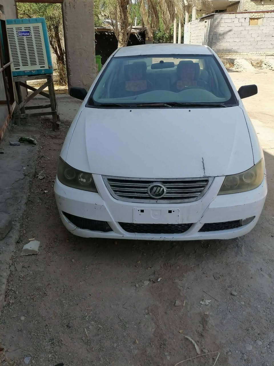ليفان بدون راعي للبيع حداديه خير من الله السعر ٢٢ وبيها مجال مكان السماوه ***********
