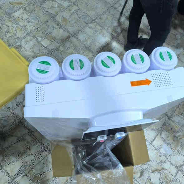 تنصيب وصيانة جميع منظومات تصفية المياه RO 
العنوان / كربلاء - طوريج 
الخدمة تشمل جميع مناطق كربلاء وبابل والنجف و الديوانية 
يوجد لدينا جميع انواع الفلاتر وباسعار مناسبة جدا 

ما هو جهاز تصفية المياه المنزلية RO المنظومة الصحية
 
✅ منظومة 
🚰تنقية
🚰تعقيم
 🚰تصفية
🚰 تحلية
🚰تخفيف الكلور
🚰 والكثير من المميزات
                               

✅ تتميز منظومة تحلية المياه RO  بإنها من انواع فلاتر المياه التي تعمل بنظام التناضح العكسي حيث يتم ازالة ونزع الاملاح الضارة المتواجده في الماء بواسطة الممبرين الموجود في جهاز فلتر المياه 

يحتوي على ستاند للتثبيت وايضا للتنصيب داخل السنك لتسهيل عملية تبديل الفلاتر 
***********
***********
