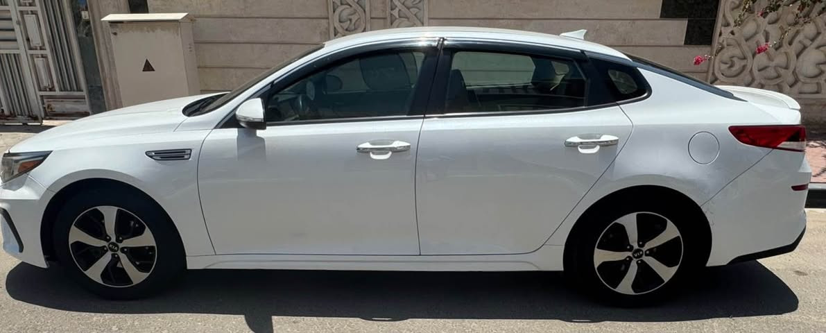 كيا اوبتيما 2019
فقط جاملغ  تبديل نفس لون بدون اي ضرر ولا ارباك 
وبيها نفس ما موضح بصوره فوك البك لايت بارد ومعجن شوي 

محرك 2400 مكفول 
ماشية 117
مواصفات نص
السيارة جاهزة مابيها اي نقص  حدادية مكينة كير تبريد كفالة
مكانها بصرة  
رقم اربيل ب اسمي 
السعر ١٤٥$ محال بسيط كلش 
المايعجبه لا يخابر ابد ويسولف 
مروس اذا اكو راس براس 
***********
*********** البصرة, العراق
