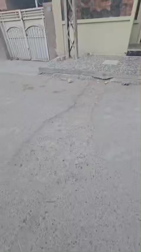 للبيع مشتمل سكني – البياع / الرسالة الثانية
خلف شارع الضغط التجاري، مربع مطعم فادي

المساحة 50م
الواجهة 4.30م – الطول 11.5م

يتكون من:
أرضي: استقبال، مطبخ، خدمات، وترك
الطابق الثاني:غرفتين نوم، خدمات، بلكونة وسطح
بناء جديد من الأساس

للتواصل: مكتب الرحمن _بإدارة أبو جود
***********
***********
