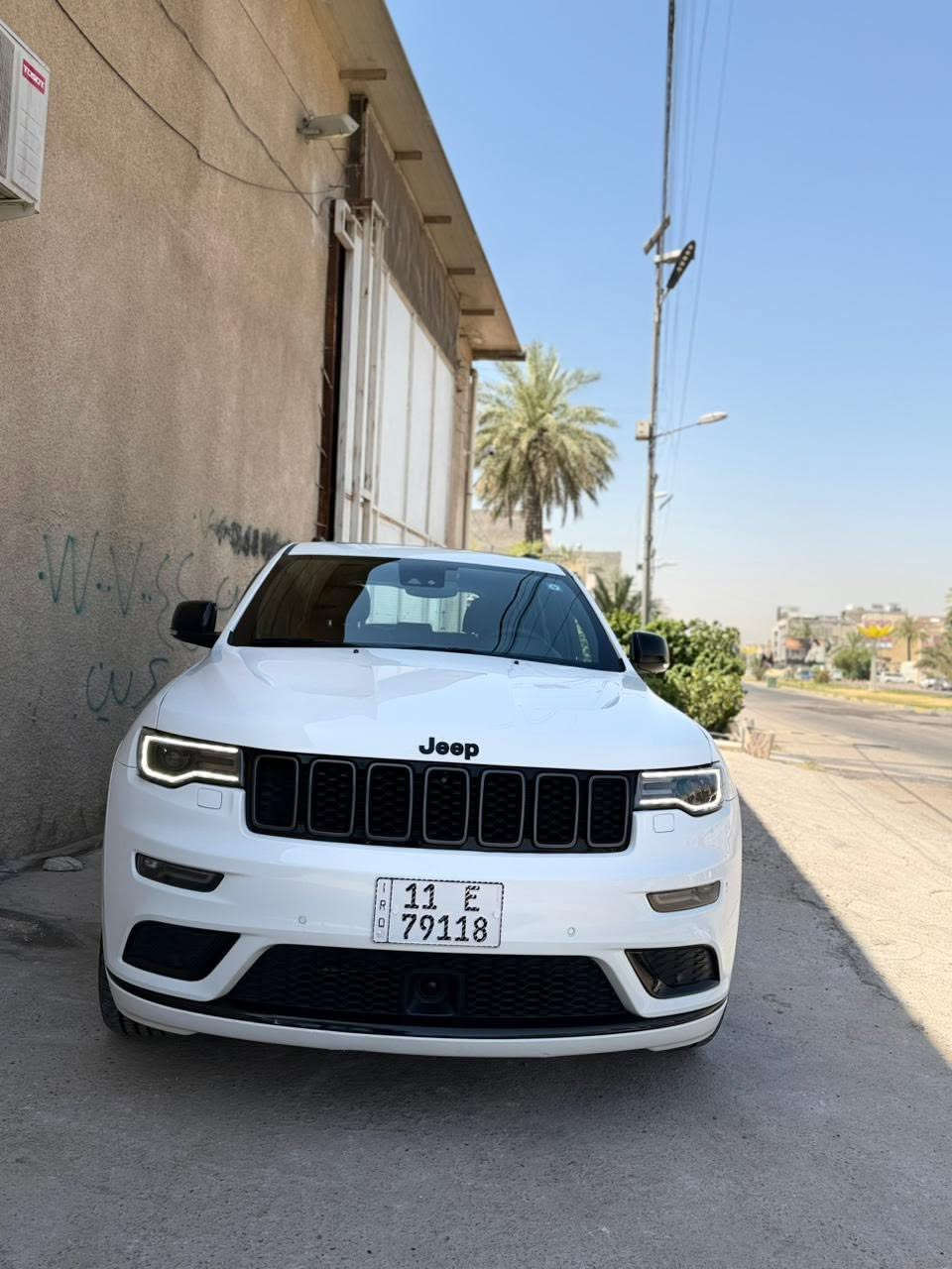 السلام عليكم       👈(287)👉وبيها مجال بلاش والله
من رخصة الأدمن المُحترم…
للبيع jeep جيب 2021 خليجية 
كفاله عامه من كل شي حتى الدعاميات 
كفاله مكينه 6 سلندر 
مواصفات السياره S فول 1/1
داخل احمر مميز 
رادار امامي رادار خلفي رادارات جانبيه
حساسات إماميه وخلفية وجانبيه
كشنات جلد حار وبارد 
كشنات كهرباء تحكم ستيرن جهتين 
تثبيت سرعة تحديد مسار شفتات 
بالستيرن بانوراما معروفة مواصفات
ال S جنطة كهرباء 

السعر :287$ وبيها مجال للشراي
لون السيارة ابيض رقم السيارة بغداد
موقع السيارة بغداد بأسمي تحويل
 ثاني يوم
رقم***********
