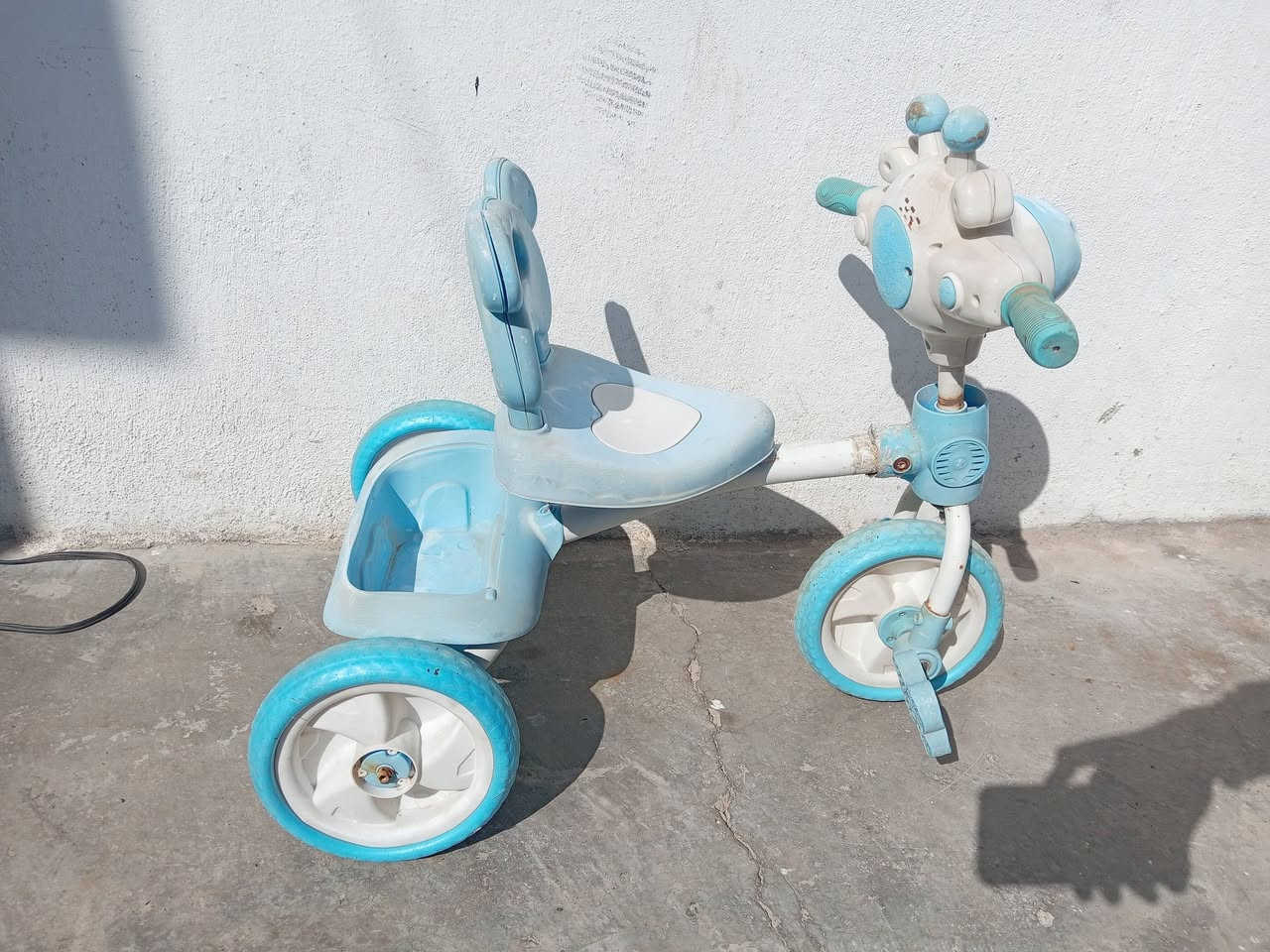 قيم واخذ اشلون ما جان بس بسعر مناسب للطرفين عنوان كركوك روناكي سايدين الرقم ***********
