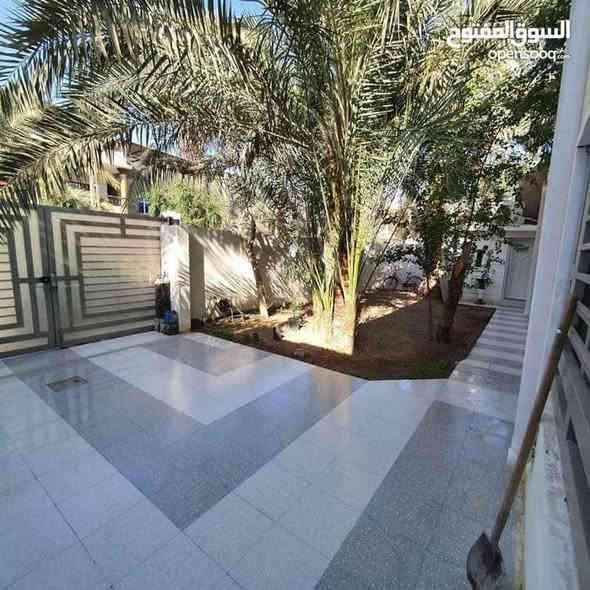 يعلن مكتب المرتضى للعقارات عن توفر
بيت للبيع ، في المعقل ، التصنيع ، منطقة جدا هادئة
طابقين ، بناء قديم ومرمم بالكامل سنة 2021
المساحة / 300 متر
الواجهة / 15 متر
يحتوي على / 4 غرف وصالة واستقبال ومطبخ وكراج وحديقة كبيرة وصحيات
السعر / 575 مليون

توجد لدينا عروض اخرى
للأستفسار الاتصال على الارقام التالية
قسم البيع / *********** - ***********
قسم الايجارات / ***********
نستقبل كافة العروض والاعلانات نشرها وترويجها مجانا
عنوان المكتب / الجنينة / شارع جامع الكرناوي / مقابل فتافيت سنتر
