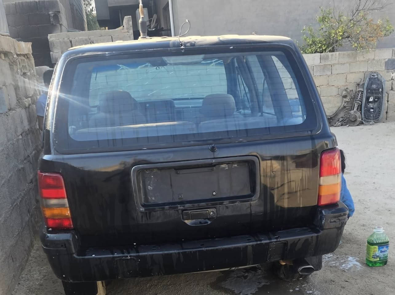 جيل شيروكي مصبوغه جديد
رقم انبار اسود دافعه كمرك
كير ومحرك 8ذابهن منه حته احوره
بطه السعر 20وبيه مجال
العنوان الفلوجه
***********
