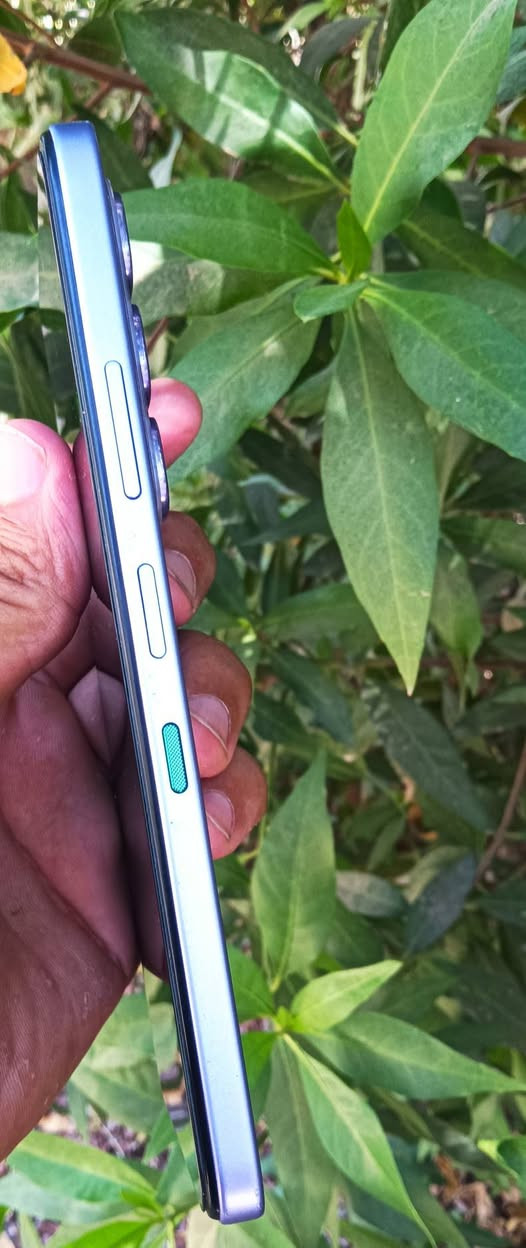 السلام  وعليكم .
انفنكس هوت 60i ذاكره 256 مكفول كفاله عامه استخدام قليل نضيف لون مميز
مكاني حله شارع السياحي 
للاتصال *********** او واتساب
يوجد توصيل لمناطق المركز .السعر 170
