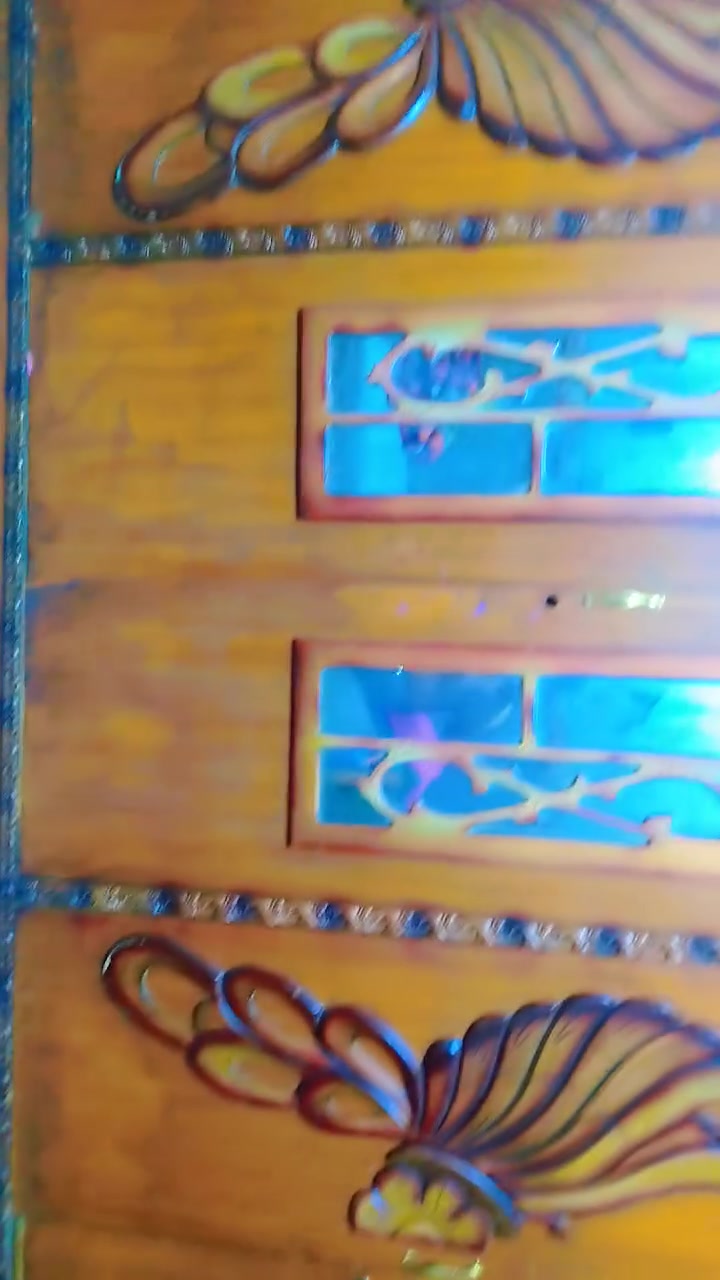 السلام عليكم عندنا كنتور عارضين 250 وبي مجال يا عمري***********
