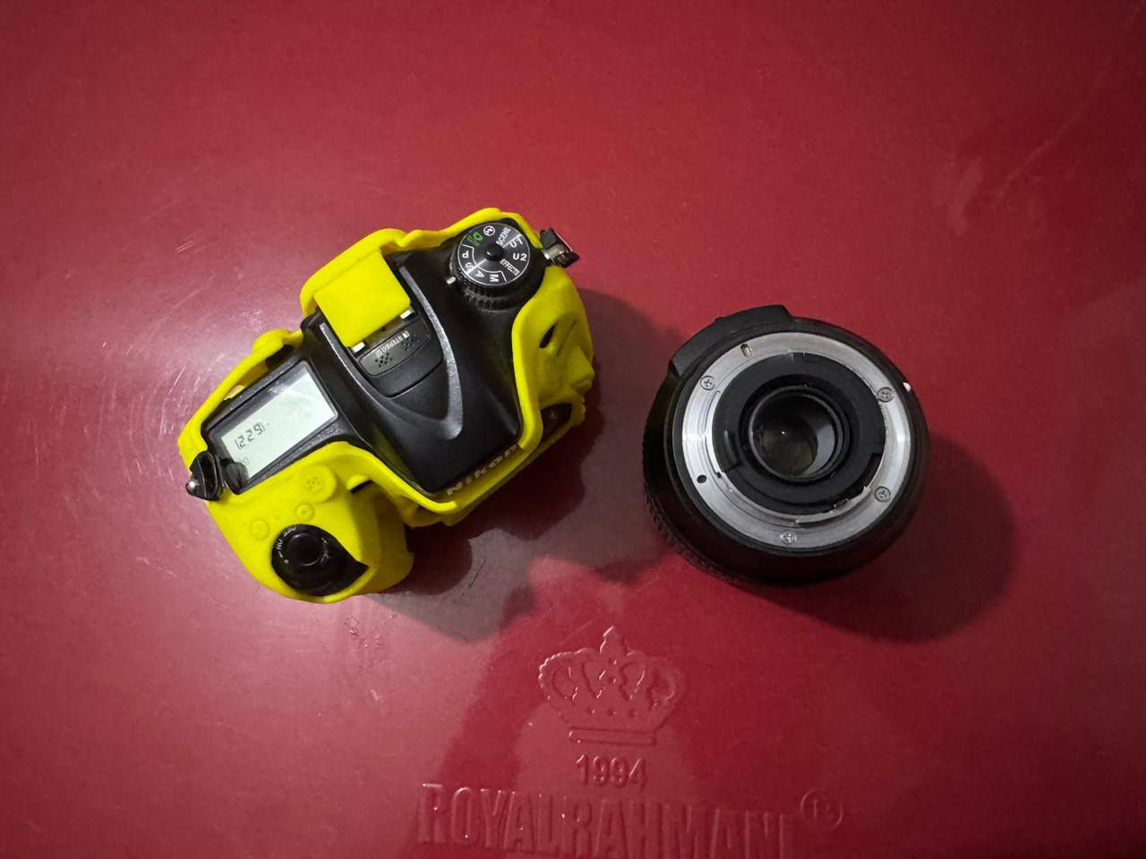 السلام عليكم كامره للبيع 
استخدام قليل كلش ونظيفه
نوع نيكون 7100
رقم الهاتف :***********
السعر عل خاص
