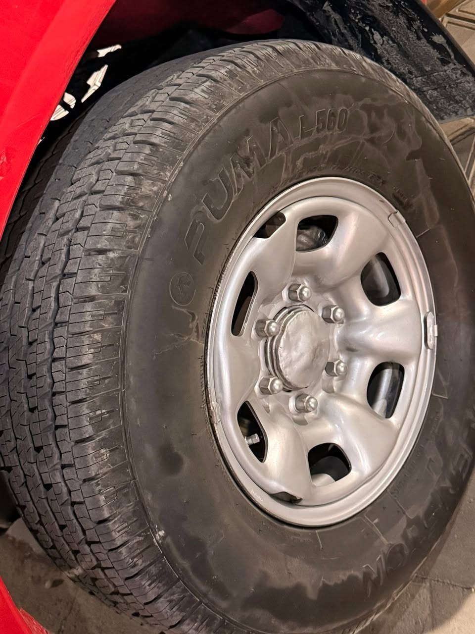 toyota hilux 2011
مەرزیە ٢٠١١ تاک  دەبل ئەکسل بۆ فرۆشتنە 

هەموو گیانی بە شەرتە گئر مەکینە ئەکسل 

سەیارەکە  مەکینە کەی کراوەیە   سەرفو بوخار و سەوتی مەکینە بە شەرت.  ئەکسلو  گئر و دەبل گیر بە شەرت 
 
یەک پەلە بۆیاخە هەیە 

سەیارەکە هەتا بلئی جوانە مالی دۆستە  

سەیارەکە لە سید سادقە 
رقم :: *********** 
تکایە مشتەری نیت چات مەمە لەگەل ریزما ❤️❤️
