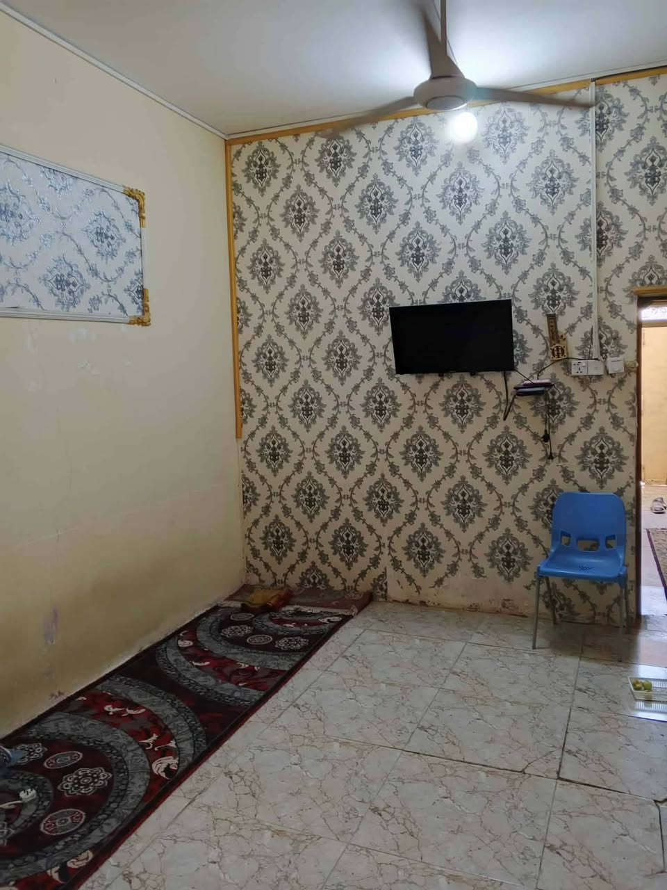 السلام عليكم بيت للبيع زراعي ملحق حي الجمهوري خلف بيت رائد جابر بالزراعي مساحته 100م يحتوي على غرفة نوم واستقبال وصاله ومطبخ بناء طابوق رباط كونكريت كافت الخدمات موجوده ماء كهرباء مجاري لاستفسار ***********

