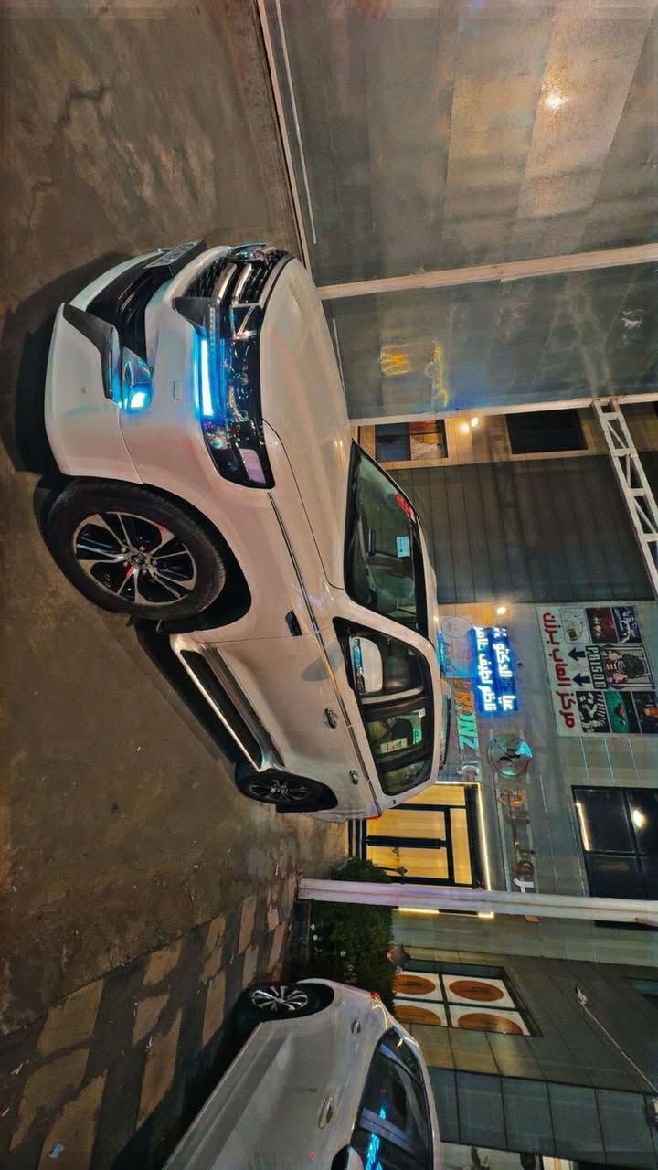 للبيع لاندكروز 2020 gxr v6 ساز باب ثاني
او مراوس بلاندكروز موديل 2024-2025
مواصفات السيارة 
فتحة 
كشنات جلد 
حساسات 
كامرات ٣٦٠ 
مري قلاب
بيها تخم تاير دنلوب ياباني جديد
السيارة رقم اربيل ماشية ١٠٠ الف وقابل للزيادة 
مكان السيارة بغداد 
للاستفسار الاتصال او واتساب على الرقم ***********
