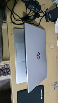 ٥١٢ جيجابايت • ٢٤ جيجا رام • كرت نفيديا