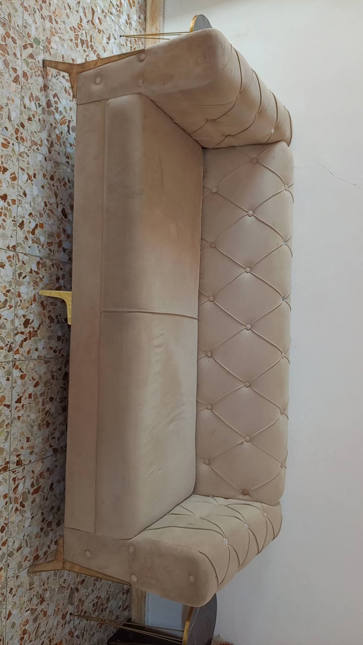تخم ٢٠٠ وبي مجال بسيط.


**إذا كنت صاحب هذا الإعلان وتريد حذفه لأي سبب، رجاءا أرسل رسالة إلى الدعم الفني**