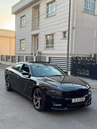 للبيع دوج جارجر موديل ٢٠١٧  وارد أمريكي هيمي ٨ سلندر  ماشيه ٨٠ ألف mi ...