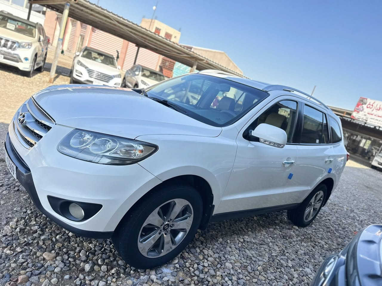 السلام عليكم
للبيع سنتافي 2011 خليجي فول مواصفات محرك 6 سلندر 
رقم بابل بسمي سنويه مجدده تحويل مباشر بيها جاملغ الأمامي امبدل ابلادي بدون دواخل لباقي مكفول جديده كير محرك حداديه كلها جاهزه المكان واسط الزبيديه اللاستفسار اتصل 
***********
