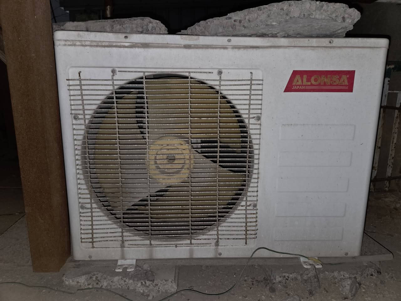 سبلت طن ونص غاز 22 هندي امتياز ياباني مستخدم شغال للبيع تجي تفحصه ع شغل وتاخذه بس بي ملاحظه وحده الكلبسات مال كمبريس مبدلهن مخلي بمكانهن كونكتر ب(٢٨٠) الف نهايته


**إذا كنت صاحب هذا الإعلان وتريد حذفه لأي سبب، رجاءا أرسل رسالة إلى الدعم الفني**