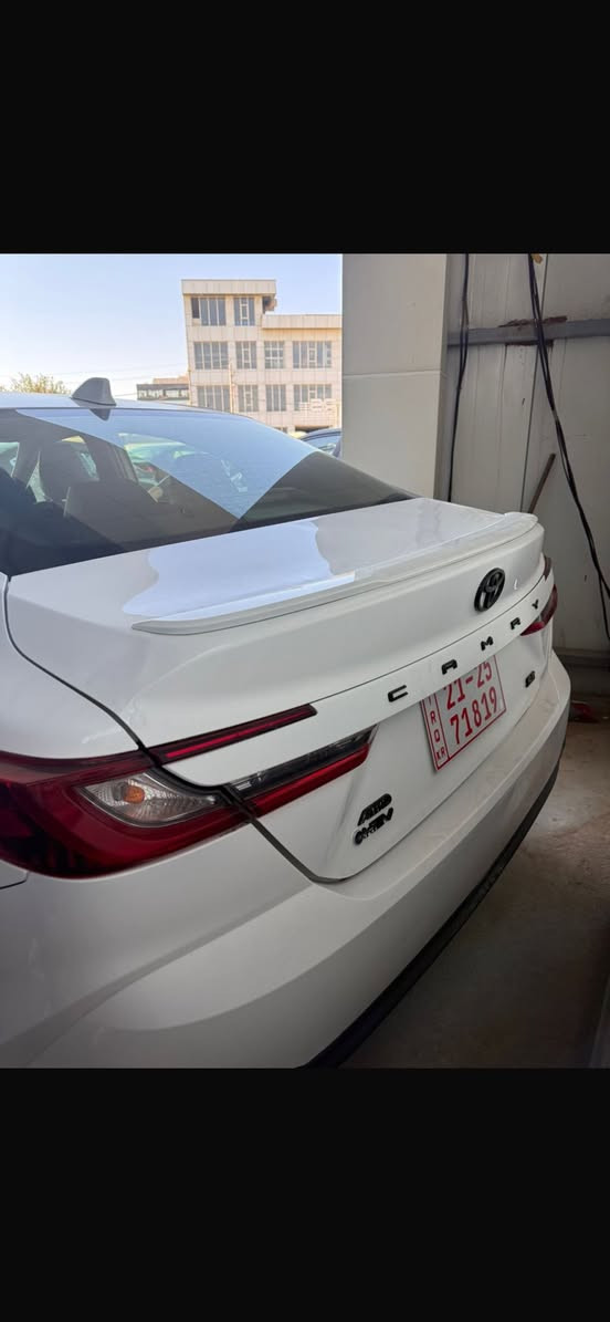 🚗 للبيع: تويوتا كامري 2025 SE
• فئة SE الرياضية
تفاصيل اكثر على الخاص سعر مناسب و مجال للشرايه 
• محرك 2.5 لتر اقتصادي وقوي
• شاشة كبيرة مع Apple CarPlay و Android Auto لاسلكي
• مقاعد رياضية مريحة بتصميم أنيق
• مقعد السائق كهربائي
• تشغيل بصمة ودخول ذكي
• مثبت سرعة ذكي
• كاميرا خلفية مع حساسات
• شاحن لاسلكي للموبايل
• جنوط ألمنيوم رياضية 18 إنج
• مكيف أوتوماتيك ثنائي المناطق
• مقود جلد متعدد الوظائف
• أنظمة أمان متطورة مثل التحذير من النقطة العمياء، المحافظة على المسار، والفرملة التلقائية للطوارئ
• نظام مراقبة السائق ومساعدة القيادة
3 قطع 
رقم الشاصي 4T1DBADK9SU026326


**إذا كنت صاحب هذا الإعلان وتريد حذفه لأي سبب، رجاءا أرسل رسالة إلى الدعم الفني**