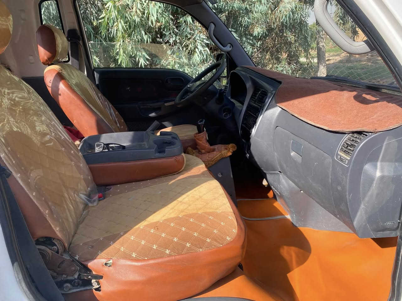 سلام عليكم 
كيا ٢٠١٣
مابيها اي نقص 
بيها بارد موضح بصوره مأشر عليهن
تبريد تدفئه 
بيها نقوصات كلش قليله دكمه مال جامه كلوبات مال اشاير هيج اما الباقي خير من الله محرك كير تبريد فول. 
رقم بغداد 
مكان سياره بغداد حي الاعلام 
راسل صفحه او واتس على رقم 
***********
