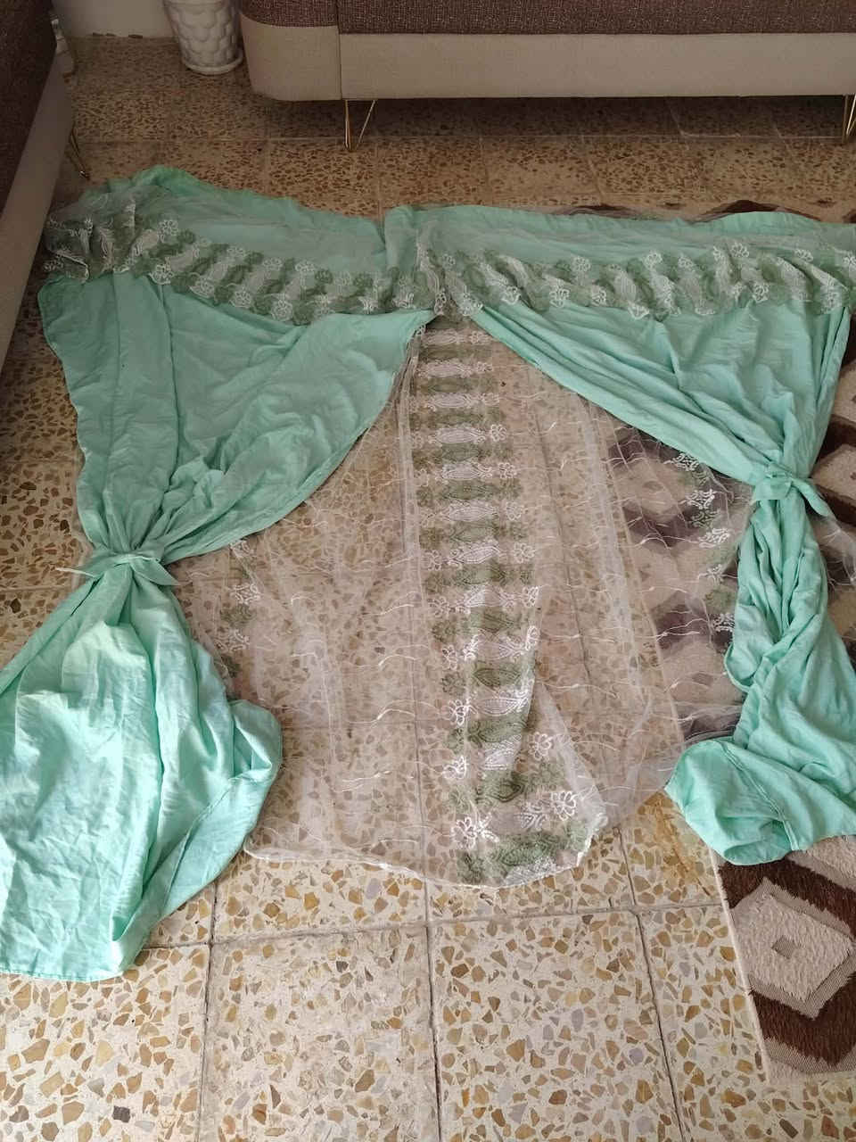 العربانه السعر 10
سله السعر 5
البرده والمقاعد  8 قطع السعر 15
العده غراض مستخدمه للبيع دزهن خاص وأخذ نسبه عليهن قليله


**إذا كنت صاحب هذا الإعلان وتريد حذفه لأي سبب، رجاءا أرسل رسالة إلى الدعم الفني**