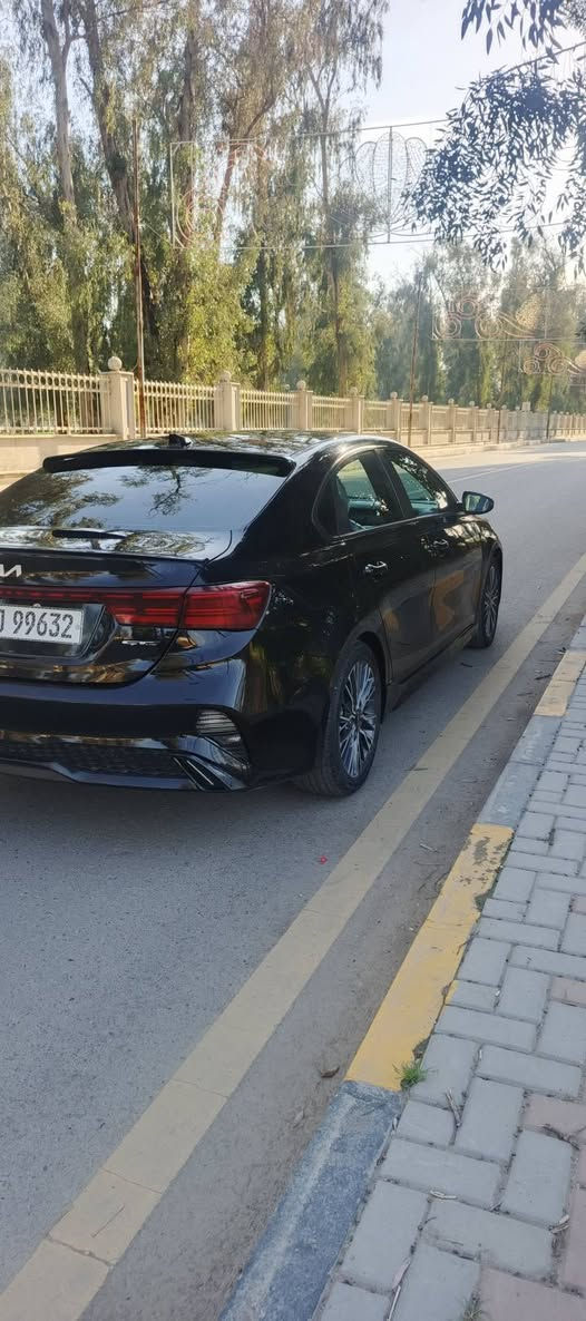 السلام عليكم . للبيع
فورتي جيتي لاين فول واحد عل واحد
موديل ٢٠٢٢
السعر ١٥٠ وبي مجال 
***********
