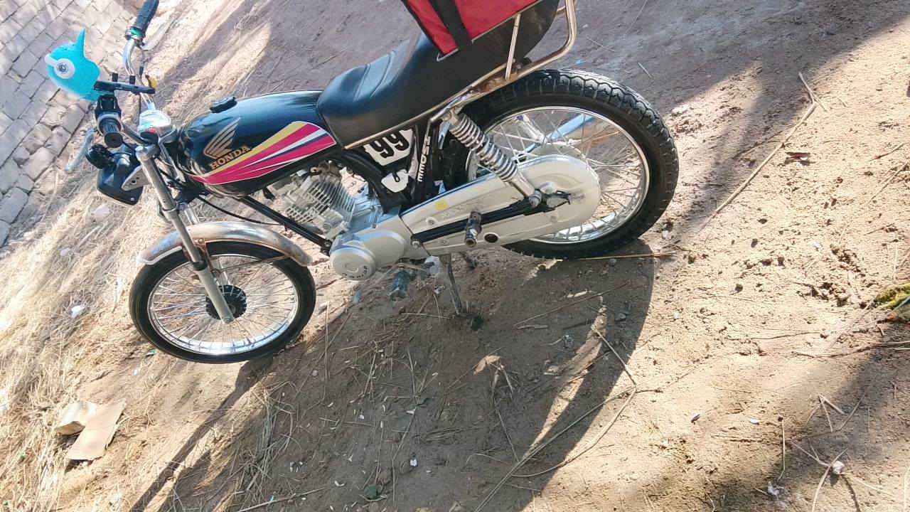 لبيع دراج فول كلك سعر 500 وبيه مجال ***********وتس
