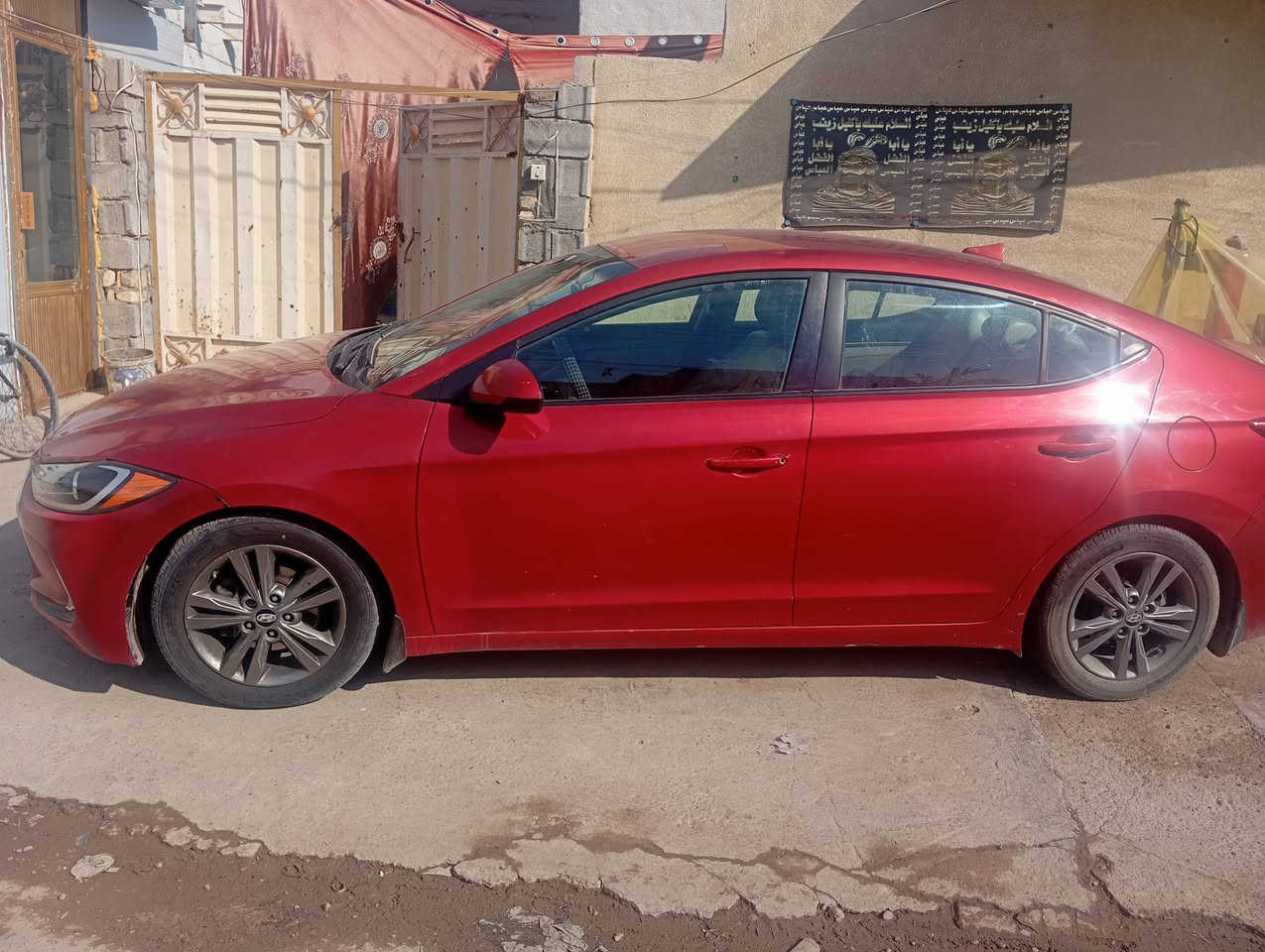 سلام للجميع من رخصة مديرالگروب 
النتر2018
امريكية 
حادث بنيد وجاملغ 
بدون دواخل شرط 
لا لغد ولا شاصي 

المكينة 2000 مكفولة
گير كفالة
تبريد تختم تايرا 
حدادية نضيفة 
رقم بغداد الدولي بأسمي 
هزة وسنوية جديدة 
دوشمة كاملة 
 
السعر 135
وبيها مجال للاتصال صاحب السيارة ***********
