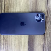 ايفون 11برو ماكس ذاكره 64  باتري 79   الجهاز شغال بالكامل   فقط فيس اي...