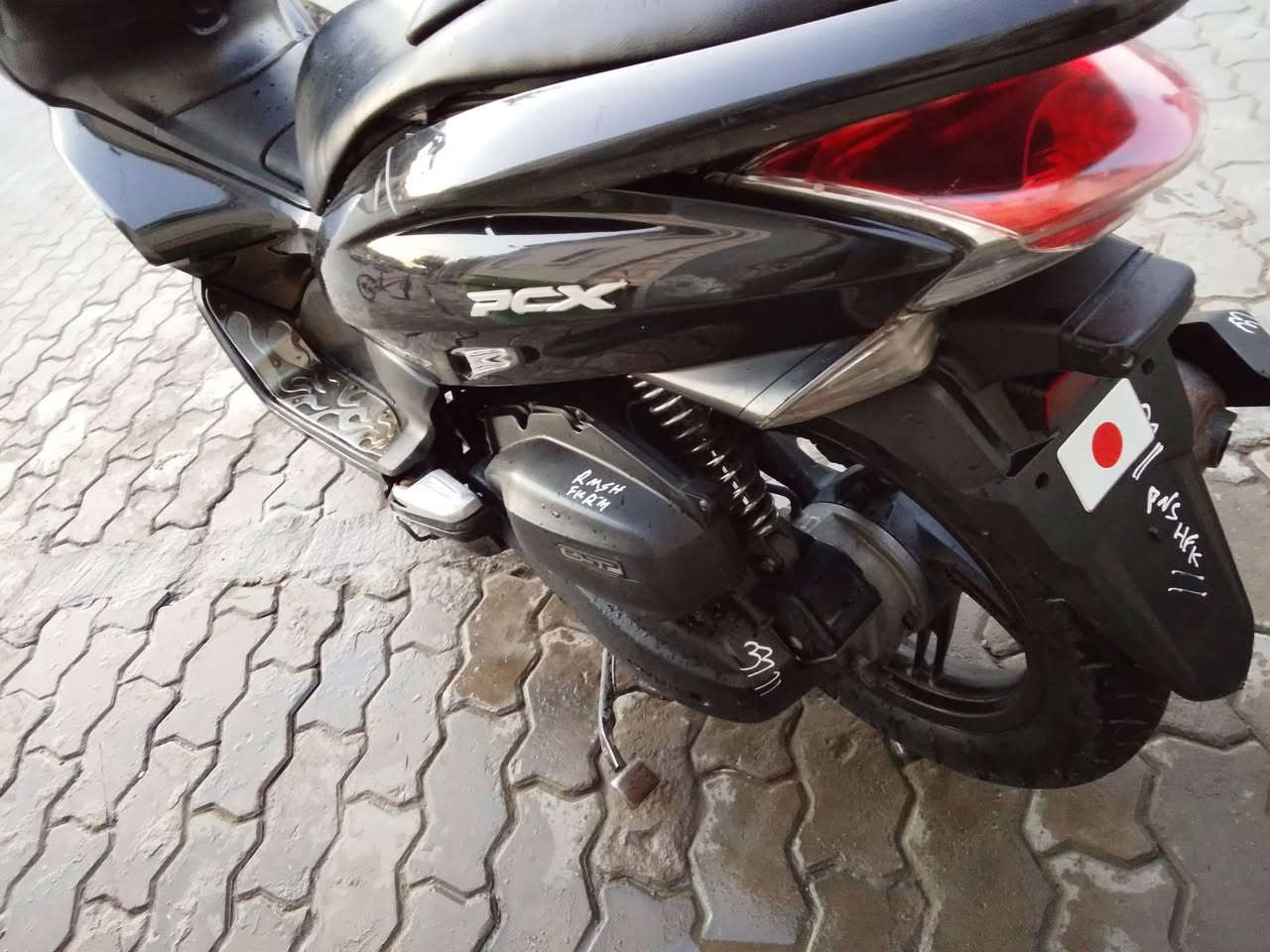 اسلام عليكم بيسي إكس جيل أول ياباني أصل دراجة مال رمبة مكينة 150دراجة كارتون فول حساسات قفل جنطة قفل ستيرن شاير كهربائية كلة شغال مابيها اي نقص كلجات كاملة بيها شلعة ومعدل طيارة مكينة بجيس ماسمع اي صوت السعر 1350وبيهة مجال مكاني بغداد مدينت الصدر ***********ملاحضة بيها شخوط بصيطة بالكفر حتى خاف تكول اجيتك وتعنيت وماكتلي
