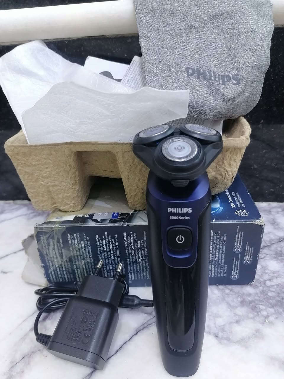 مكينة حلاقة ماركة فليبيس سيريس 5000 جديدة بلكارتون بسعر 50الف شرط الزيان والاصلي شرط


**إذا كنت صاحب هذا الإعلان وتريد حذفه لأي سبب، رجاءا أرسل رسالة إلى الدعم الفني**