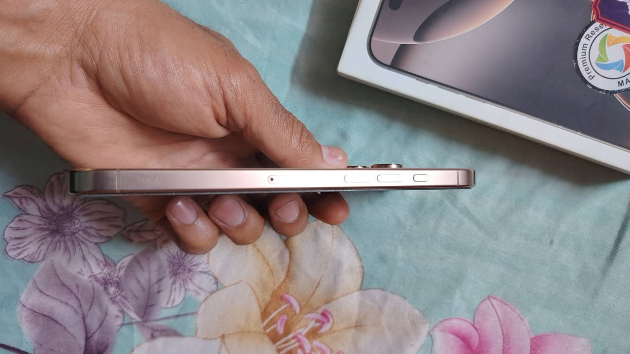 السلام عليكم ايفون 16 برو ماكس ذاكرة ٢٥٦
مشحون ٧٤، بطاريه 100
بس الضهر مكسور الباقي جديد شخط مابي السعر مليون. ٢٥٠ قفل *********** بغداد
