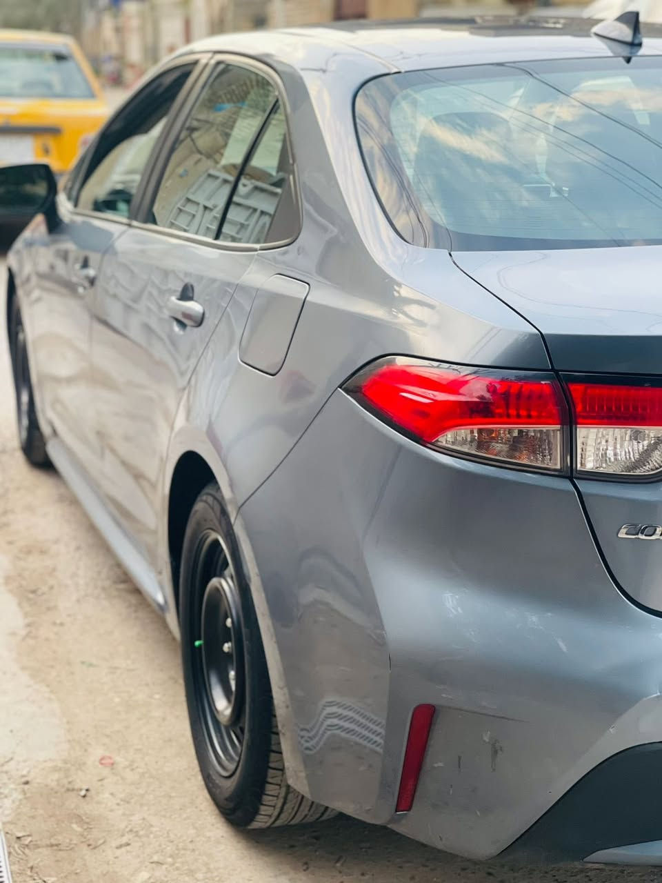 السلام عليكم 
كورلا موديل 2021  وراد امريكي رقم بغداد معوقين وكالة صاحب السنويه موجود  باقيله سنتين السياره وتصير حره ماشيه ٦٦ حادثه امريكه ٣ قطع وهنا صار بيه قطعه وبيه رصعه مال تحميل ب القماره  مكاني بغداد الدورة 
ب١٢٢ وبيه مجال 
***********
