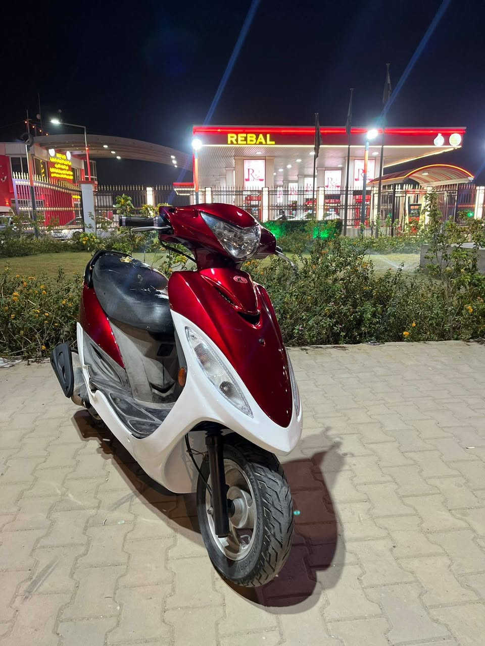 السلام عليكم 
كامكو J4 للبيع كامله مكمله نكره سلف بأي وقت شلعه ومعدل تخبل كهربائيات كامله من كلشي دراجه نضافه 100/100 محرك لا تنقيص ولا تبخير فووول مفتوحه الدراجه السعر 400 وبيه مجال مكان نجف حي ميسان *********** او متواجد خاص
