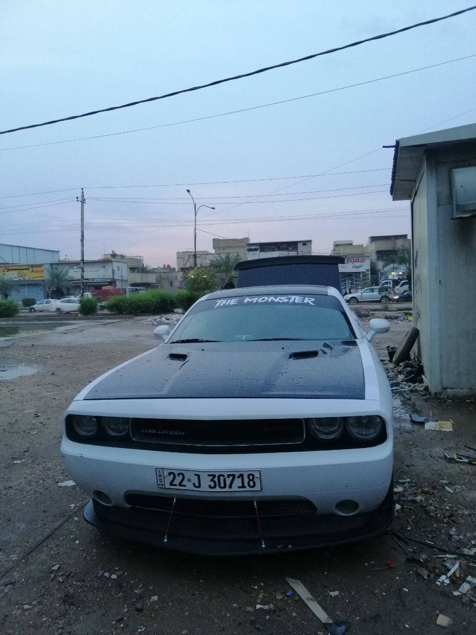 السلام عليكم دودج جالنجر ٢٠١٣ 
٦ سلندر ٣٦٠٠ السياره كلشي بيهه ع بلاد بدون تحديث بصمة وتشغيل عن بعد صدر جديد ضربة السيارة باب عكس السايق نصه ونص الجاملغ الخلفي مصبوغات فقط دواخل ايرباك كله سليم السياره جاهزة ومابيهه نقص ماشيه ١٥٣ ميل والسياره بسمي كير ومكينه مكفولات للاستفسار اكثر *********** مكاني بغداد الغزالية السعر ١١٣ ورقه
