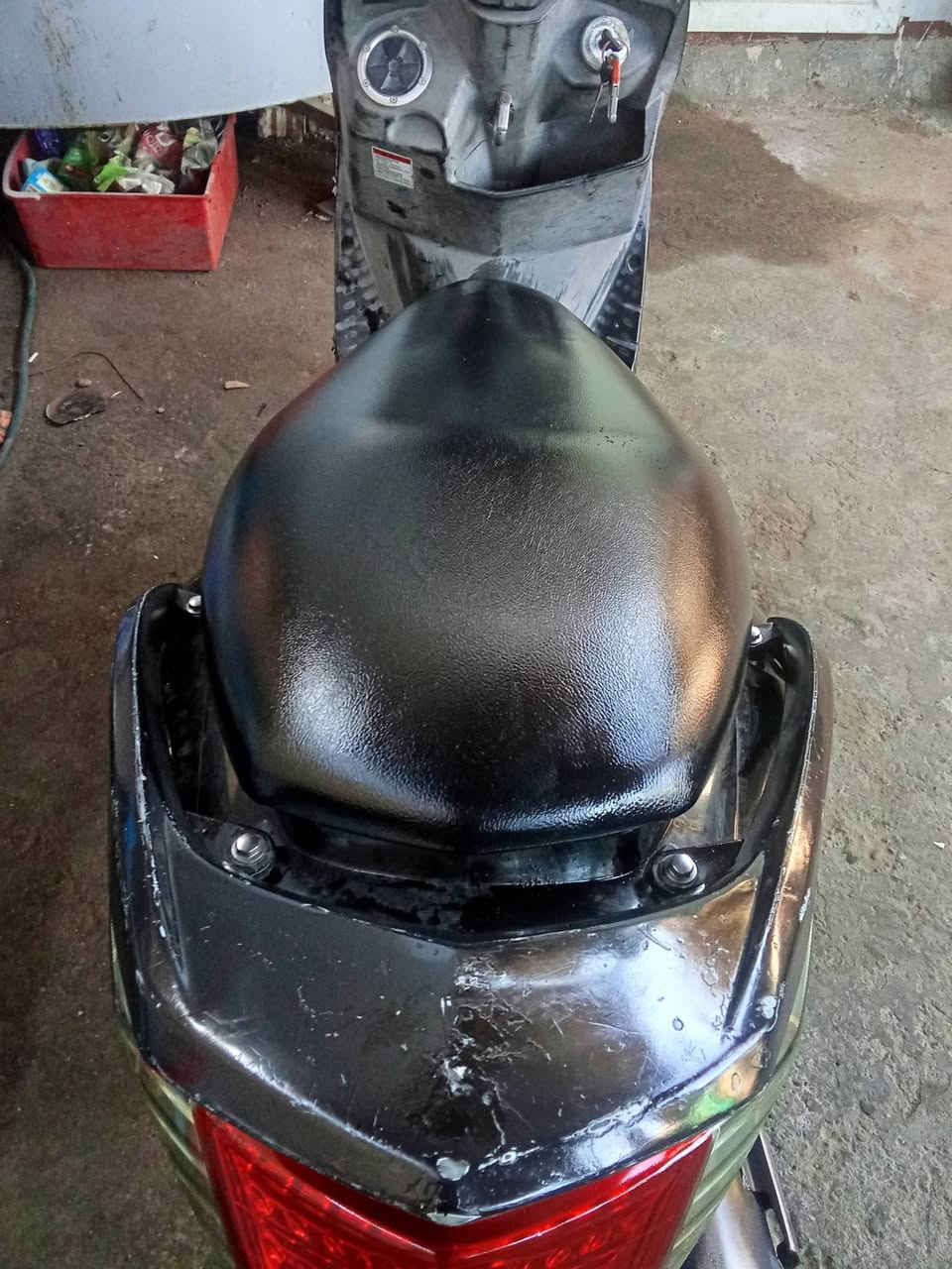 السلام عليكم دراجه سكنس للبيع دراجه رايدها 900 دراجه حلوه شراي يتصل على هذا الرقم ***********
