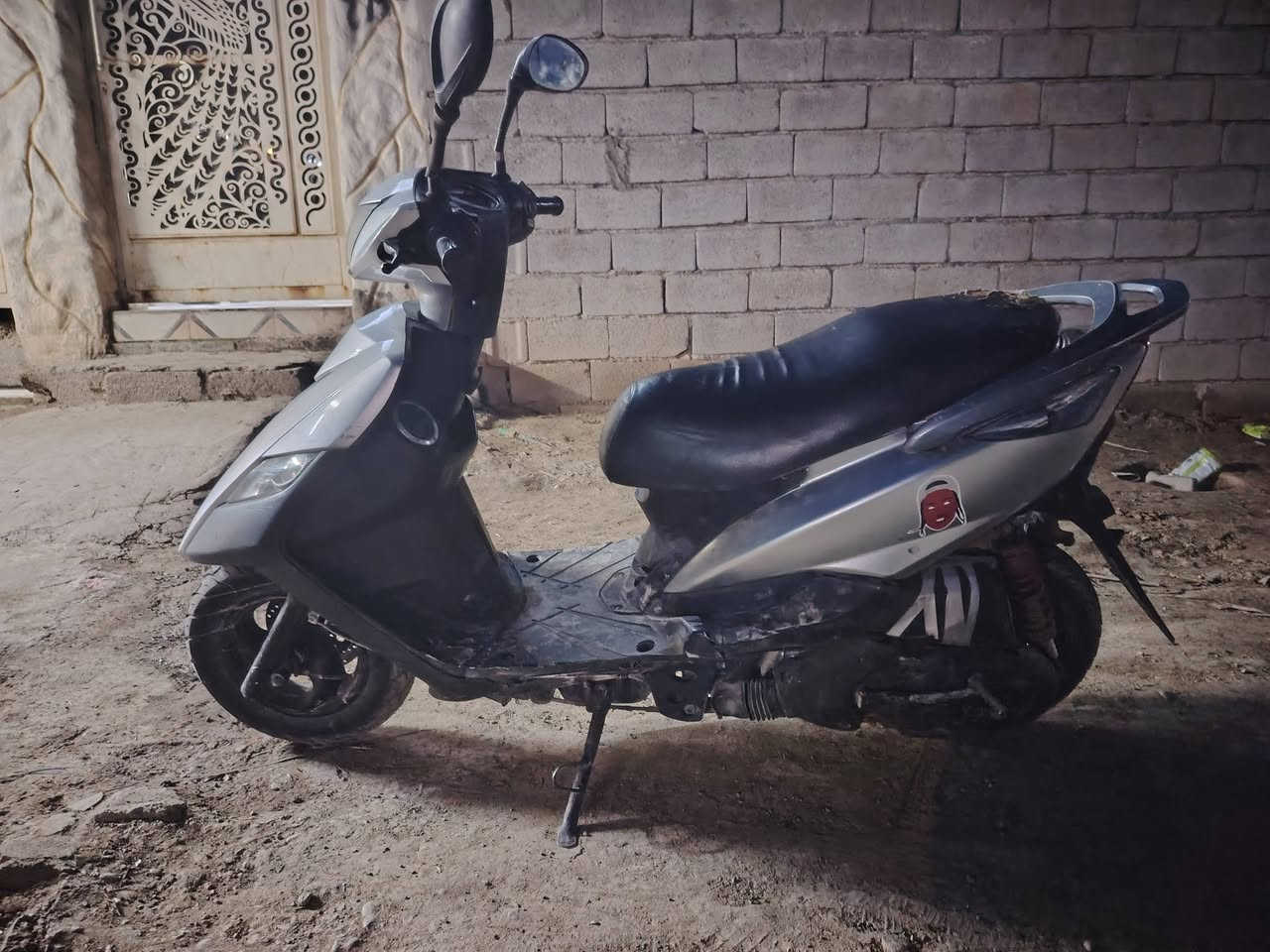 السلام عليكم جي تي ار للبيع دراجه نظيفه تواصل على الرقم ***********
